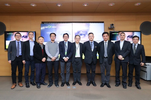 經濟部工業局與亞太電信推出「MEC與人工智慧之創新應用服務」，產官研代表出席。